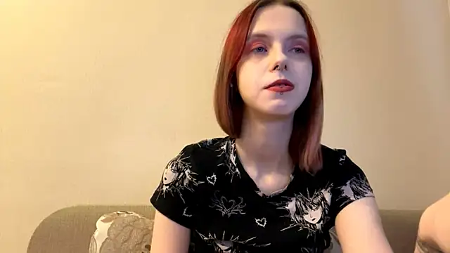 Snapshot of LulyClouds chatting on November 2025 09:32:02 AM LulyClouds online show from November 2025 09:32:02 AM