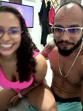 Snapshot of CasalBris4 chatting on December 2025 12:05:02 AM CasalBris4 online show from December 2025 12:05:02 AM