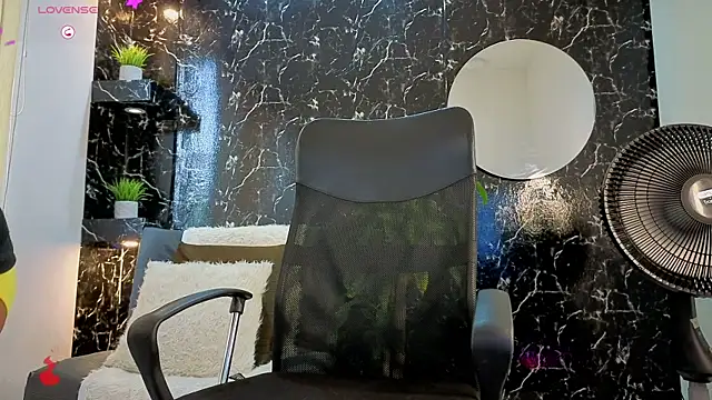 thomas scot1 online show from November 2025 01:14:02 PM