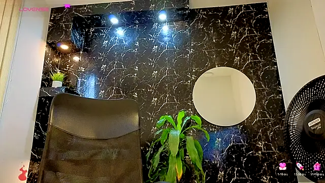 thomas scot1 online show from December 2025 01:20:02 PM