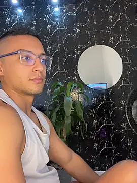 thomas scot1 online show from December 2025 01:31:02 PM