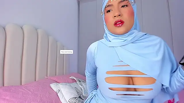 Snapshot of Amira-Zahra chatting on May 2026 10:26:01 PM Amira-Zahra online show from May 2026 10:26:01 PM