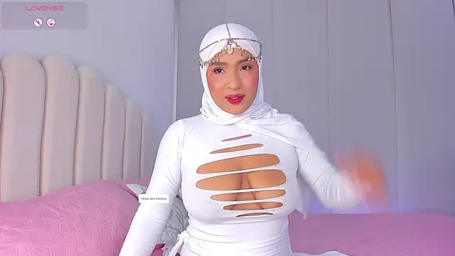 Amira-Zahra online show from June 2026 10:25:01 PM