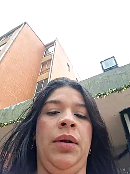 Layla-daring online show from December 2025 06:49:02 PM