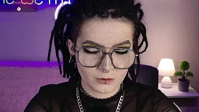 Snapshot of olonho_estel chatting on April 2026 12:45:02 AM olonho estel online show from April 2026 12:45:02 AM