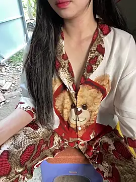 XndSeraphina online show from February 2026 09:48:01 AM