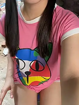XndSeraphina online show from June 2026 04:37:02 AM
