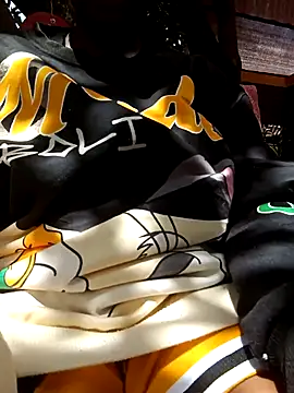 Snapshot of AngelaAbi chatting on November 2025 10:26:02 AM AngelaAbi online show from November 2025 10:26:02 AM