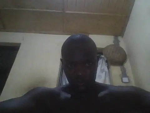 Snapshot of UsTwo_ chatting on November 2025 07:13:02 PM UsTwo online show from November 2025 07:13:02 PM