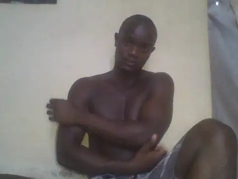 Snapshot of UsTwo_ chatting on November 2025 03:19:02 AM UsTwo online show from November 2025 03:19:02 AM