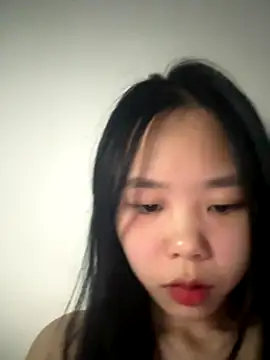 Snapshot of Kiee-lee chatting on November 2025 02:18:01 PM Kiee-lee online show from November 2025 02:18:01 PM