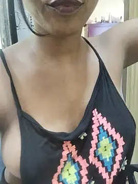 Snapshot of Simran_0011 chatting on May 2026 11:06:02 AM Simran 0011 online show from May 2026 11:06:02 AM