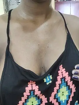 Snapshot of Simran_0011 chatting on May 2026 06:10:01 AM Simran 0011 online show from May 2026 06:10:01 AM