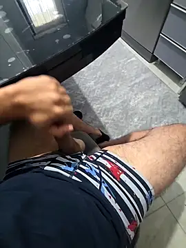 cesmegenc98 online show from November 2025 01:22:02 PM