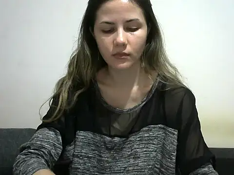 Erii18 online show from November 2025 11:24:02 AM