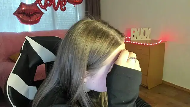 GirlPlayer online show from April 2026 09:19:01 AM