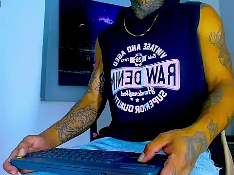 Snapshot of Hot_Latino_x chatting on February 2026 12:47:02 PM Hot Latino x online show from February 2026 12:47:02 PM