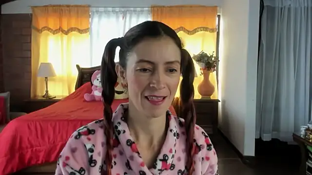 Snapshot of Charlotte-Willson chatting on March 2026 02:42:02 PM Charlotte-Willson online show from March 2026 02:42:02 PM