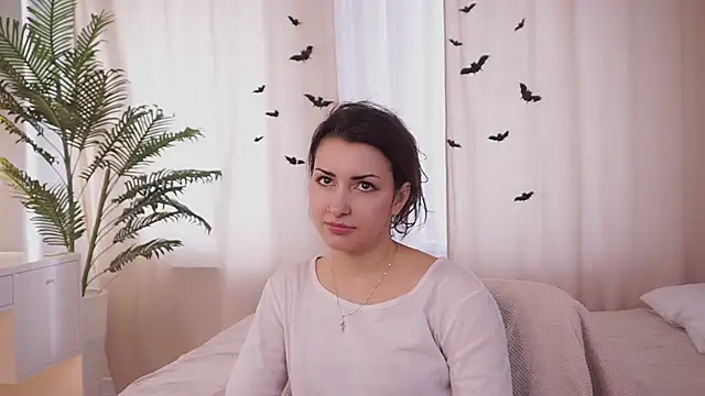 Snapshot of DovieMascall chatting on November 2025 07:18:01 AM DovieMascall online show from November 2025 07:18:01 AM