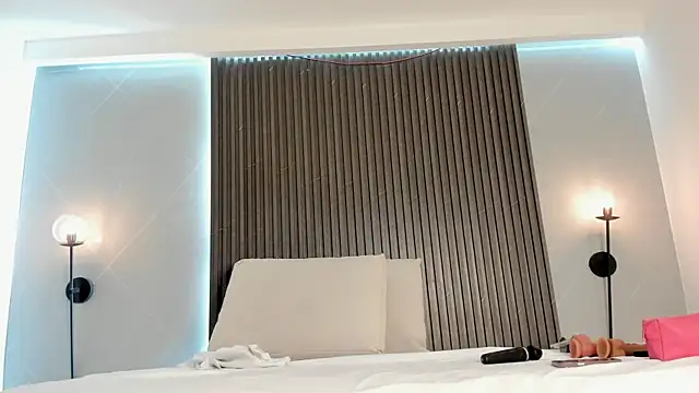 mia dollce online show from February 2026 11:20:01 AM