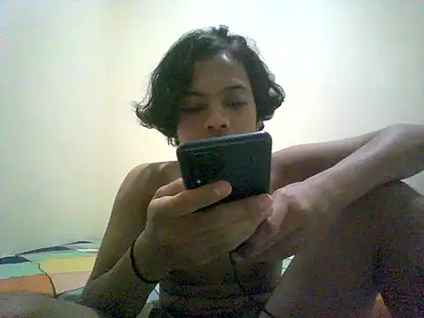 Snapshot of VERTSS2 chatting on December 2025 06:17:01 PM VERTSS2 online show from December 2025 06:17:01 PM