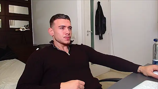 ElijahThorne online show from November 2025 05:29:01 AM