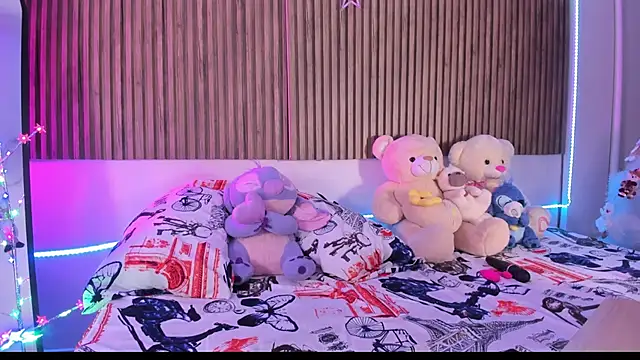 Hayley-Fox online show from December 2025 01:44:02 AM