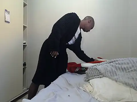 Snapshot of KinkyJXxX chatting on May 2026 05:48:01 AM KinkyJXxX online show from May 2026 05:48:01 AM