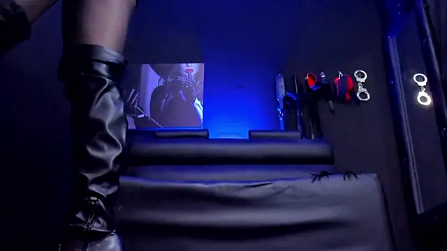 AprilStoness online show from March 2026 07:40:01 PM