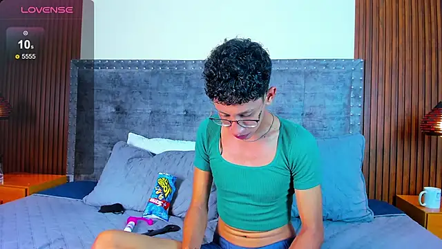 alan bless18 online show from November 2025 07:05:02 PM