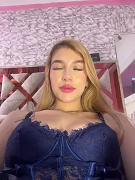 valeryfox   online show from November 2025 11:57:02 AM