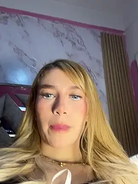 valeryfox   online show from December 2025 11:02:01 PM