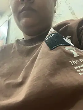 Snapshot of ClassyQueen chatting on November 2025 05:08:02 AM ClassyQueen online show from November 2025 05:08:02 AM