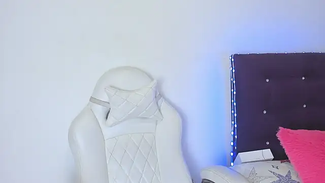 Snapshot of veronicaa_squirt chatting on May 2026 03:23:01 AM veronicaa squirt online show from May 2026 03:23:01 AM