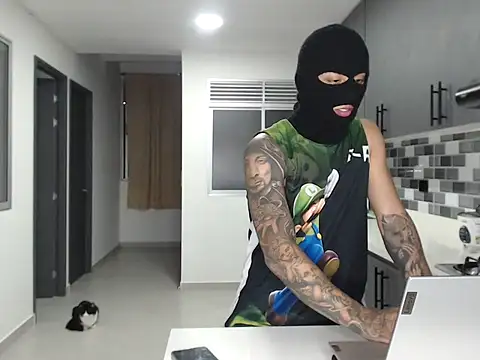 master Tripa online show from December 2025 08:19:02 AM