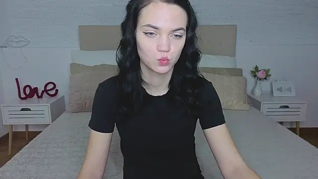 Camila 777  online show from November 2025 10:54:02 PM