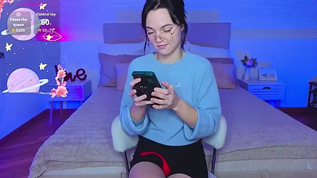 Camila 777  online show from November 2025 10:46:01 PM