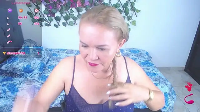 Snapshot of Sara_star1 chatting on November 2025 01:44:02 PM Sara star1 online show from November 2025 01:44:02 PM