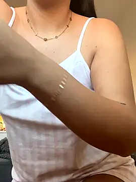 Snapshot of Kerysmae chatting on November 2025 09:31:01 AM Kerysmae online show from November 2025 09:31:01 AM