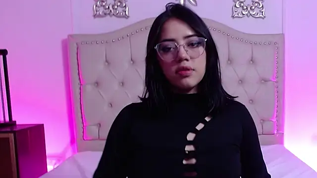 Lia Lean online show from November 2025 11:24:01 AM