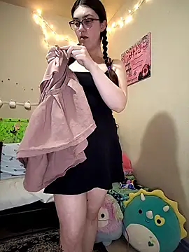 LaylaLucis online show from March 2026 12:10:01 AM