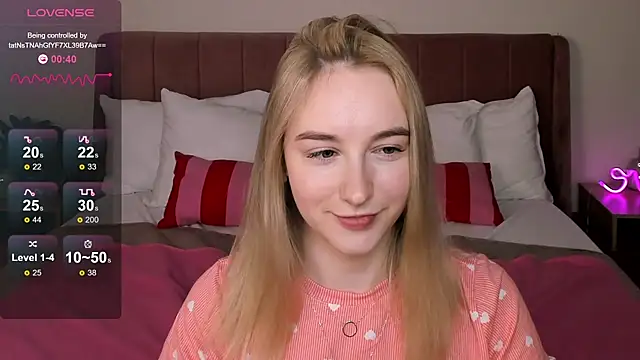 Snapshot of Shy_Polly chatting on May 2026 11:23:04 PM Shy Polly online show from May 2026 11:23:04 PM