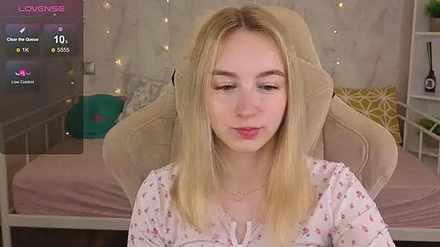 Shy Polly online show from June 2026 12:09:02 AM