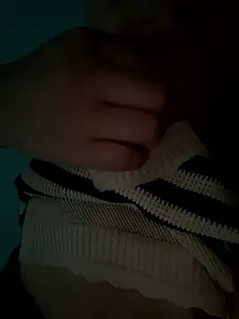 Snapshot of Sweet_2k3 chatting on January 2026 06:33:01 PM Sweet 2k3 online show from January 2026 06:33:01 PM