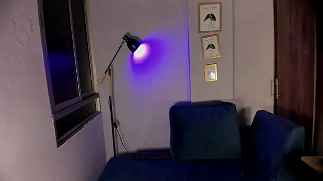 Snapshot of lowielblack chatting on December 2025 03:02:01 AM lowielblack online show from December 2025 03:02:01 AM