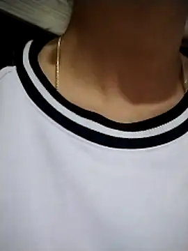 Monitaxhot online show from December 2025 06:20:01 AM