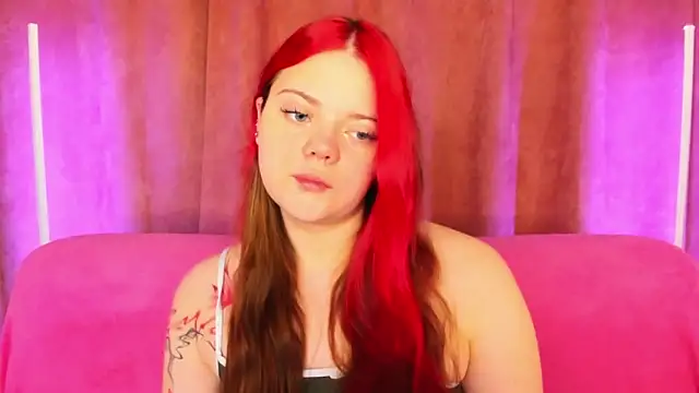 Snapshot of KellyFiery chatting on May 2026 01:03:02 AM KellyFiery online show from May 2026 01:03:02 AM