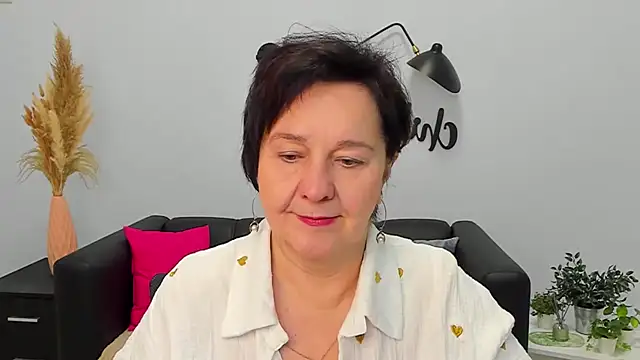 Snapshot of EveRalphes chatting on December 2025 07:27:02 AM EveRalphes online show from December 2025 07:27:02 AM