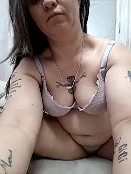 Snapshot of stropinela23 chatting on February 2026 01:07:01 PM stropinela23 online show from February 2026 01:07:01 PM