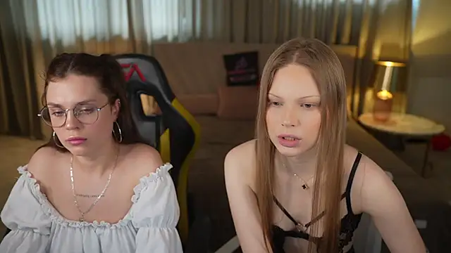 Snapshot of Charlotte_Dreams chatting on April 2026 11:27:02 AM Charlotte Dreams online show from April 2026 11:27:02 AM